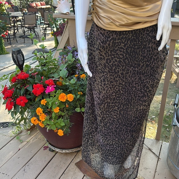 Animal, print wrap skirt size 12 shades of black, brown, and tan - Picture 1 of 4